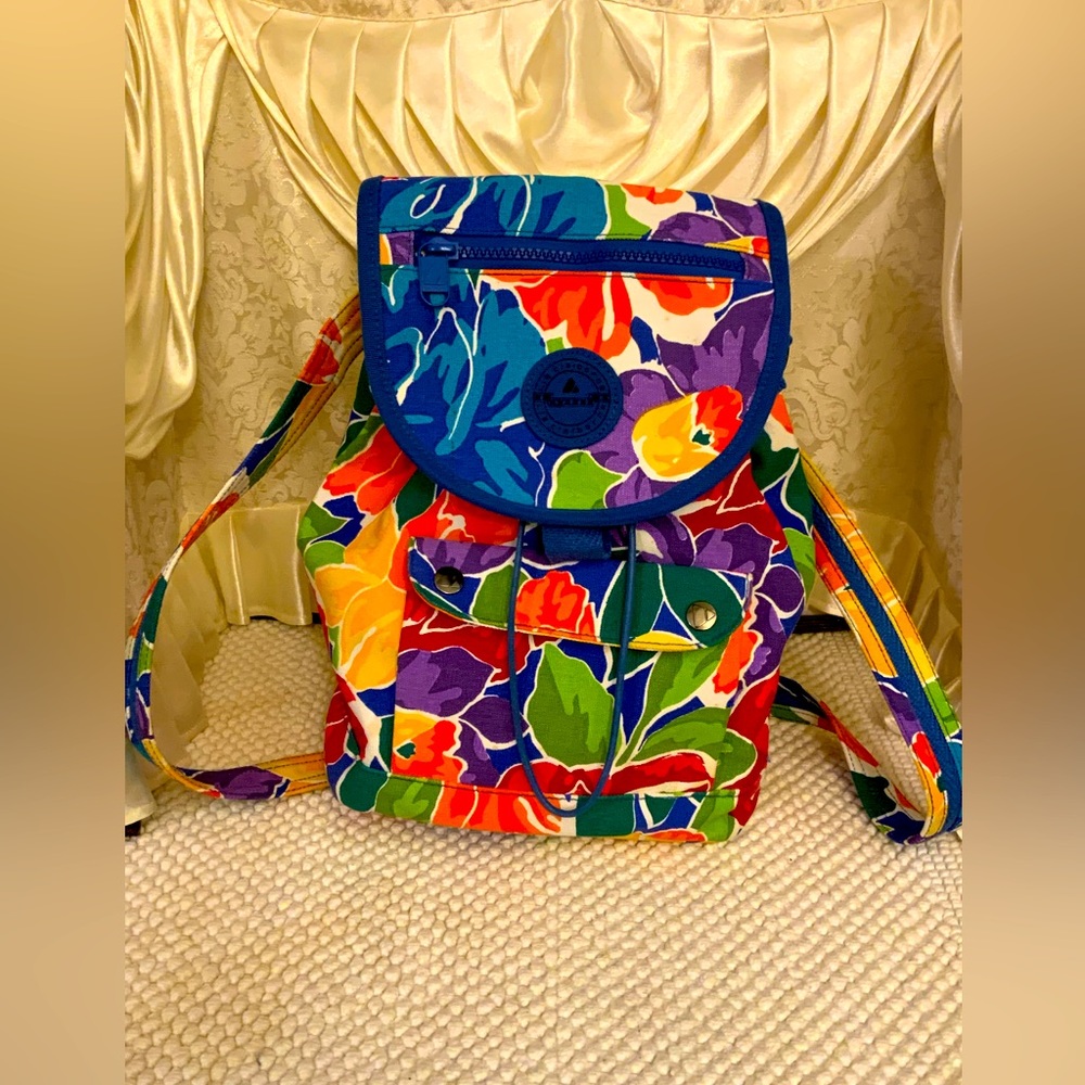 LIZ CLAIBORNE